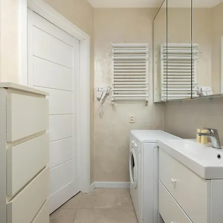 Wyjatkowe Z Balkonem 350 M Od Plazy By Renters * Międzywodzie