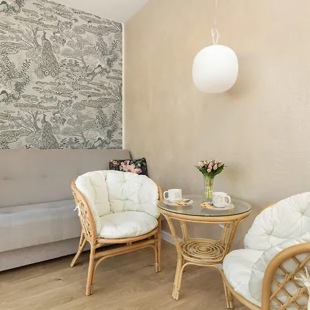 Wyjatkowe Z Balkonem 350 M Od Plazy By Renters *